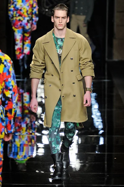 Look 31